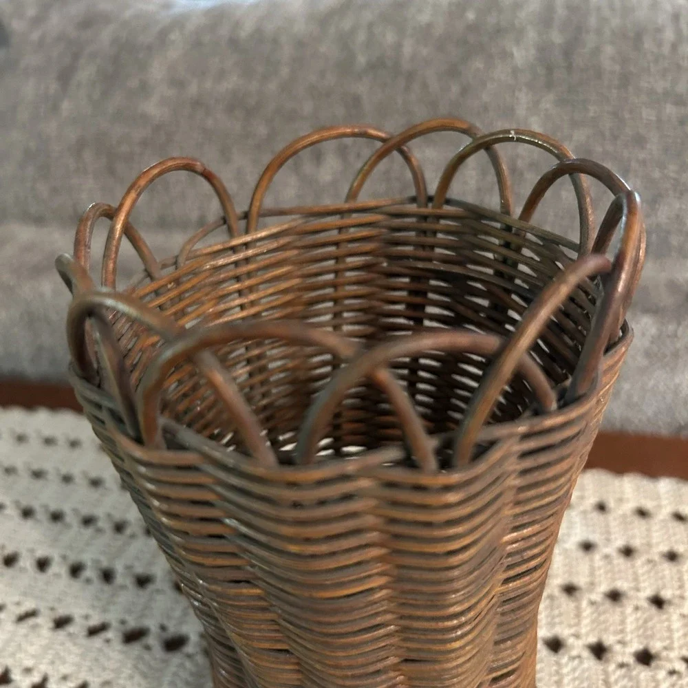Vtg Hand Woven Wicker Basket Brown Vase Desk Tidy Pen Cup Utensil Holder 6.75